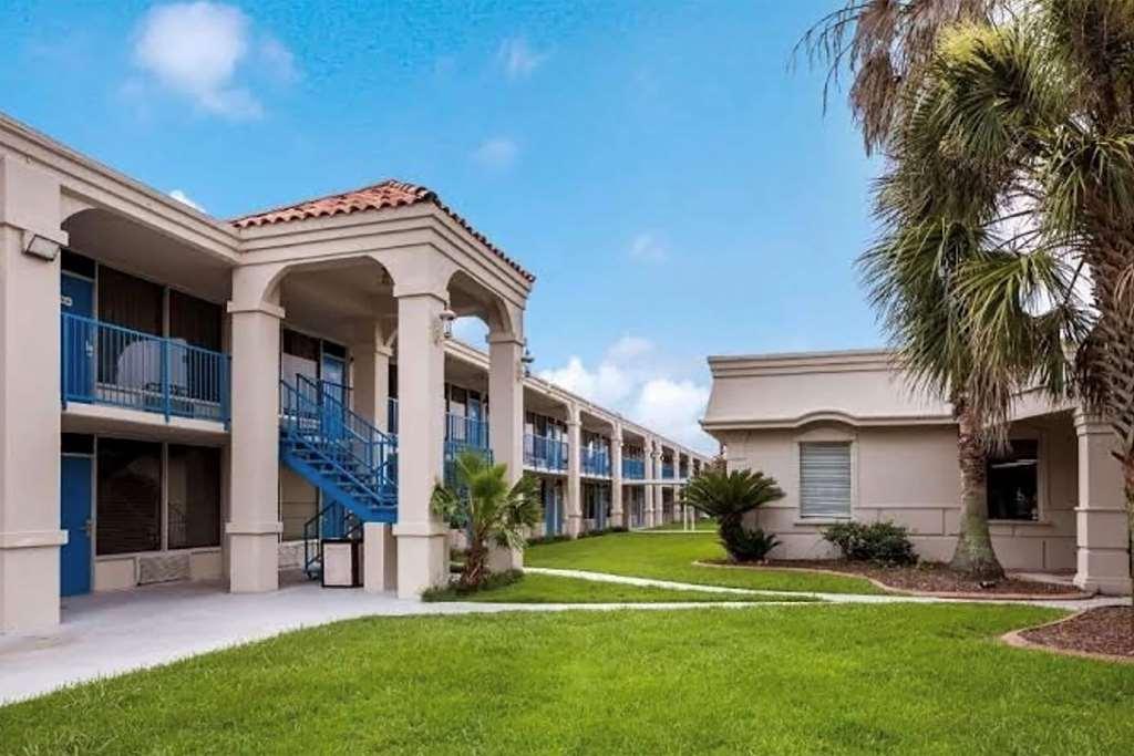 Travelodge By Wyndham Baton Rouge East Exterior foto